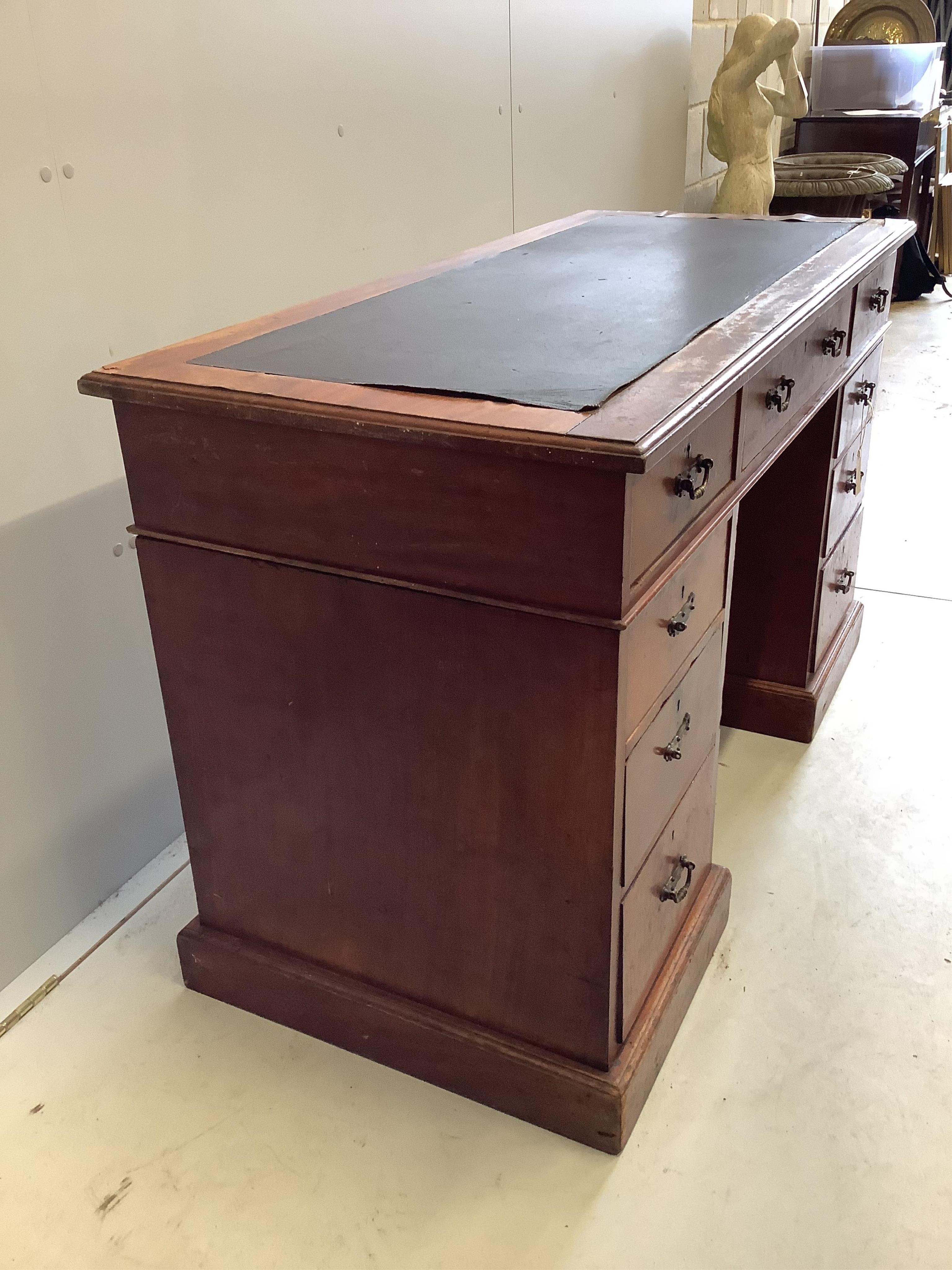 A Victorian mahogany pedestal desk, width 122cm, depth 55cm, height 75cm. Condition - poor